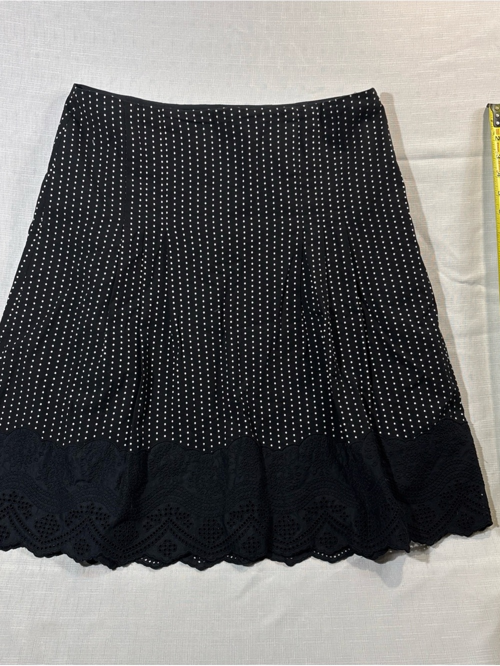 Ann Taylor Lined Skirt Women’s 10 Black Lace Polkadot